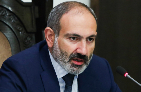 Виконуючий обов'язки прем'єр-міністра Вірменії приїхав з робочим візитом до Москви