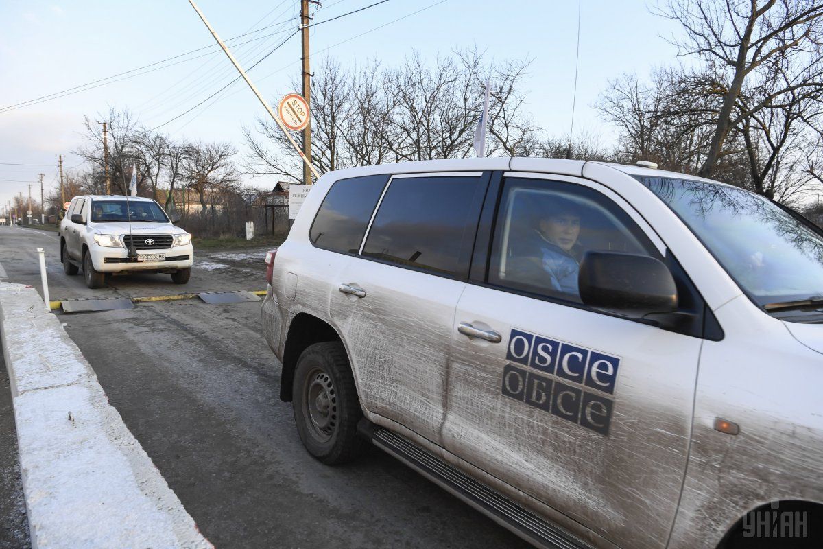 Вісім опитаних жителів НИЖНЬОКРИНСЬКЕ засвідчили, що чули вибух приблизно в одну годину ночі, коли трапився інцидент з безпілотником