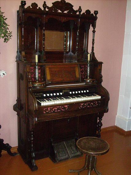 Французькі, англійські, німецькі клавесини XVII століття поєднують в собі ознаки фламадскіх і нідерландських моделей
