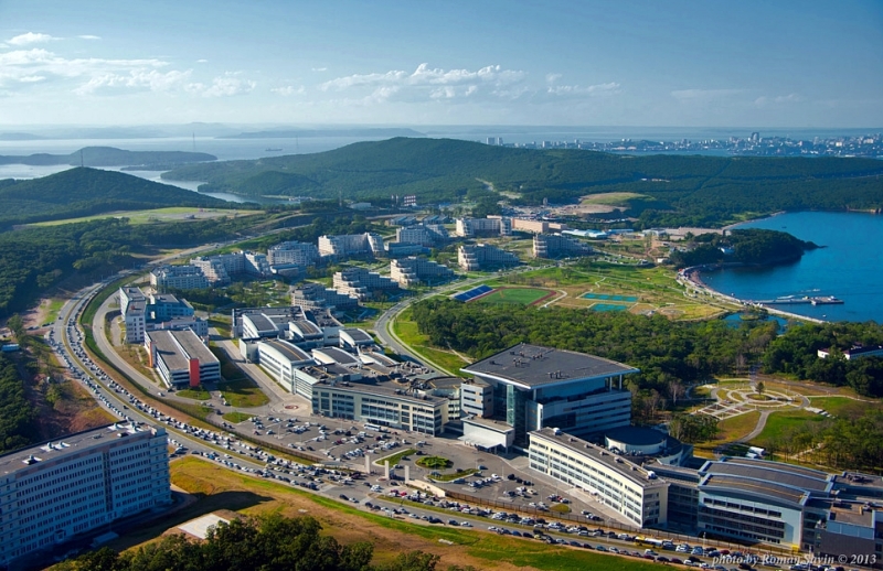 Далекосхідний федеральний університет (ДВФУ) - великий і динамічно розвивається вуз, розташований у Владивостоці (на відомому острові Русский)