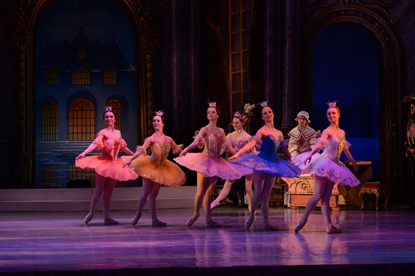 Сьогодні, 31 березня, на сцені державного театру опери та балету Республіки Комі буде показана одна з трьох балетних перлин Петра Чайковського - «Спляча красуня»