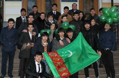 21 серпня 2014 року, 8:28 Переглядів:   Студентів з Туркменістану лякають бойові дії на Сході країни