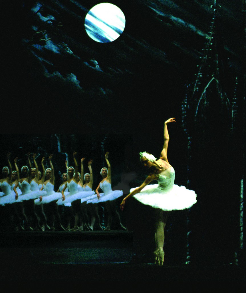 Санкт-Петербурзький театр балету - головний учасник «Сезонів Ірини Колесникової» - заснований в 1994 році Костянтином Тачкін