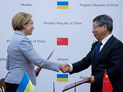 Після Першого форуму ректорів українських і китайських вузів, який проходив у 2012 році, 67 вузів України підписали угоди про співпрацю більш ніж з 200 університетами, інститутами, коледжами та підприємствами Китаю