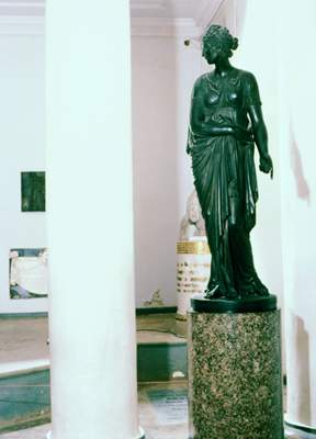 Музей міської скульптури   Надгробок Гагаріної