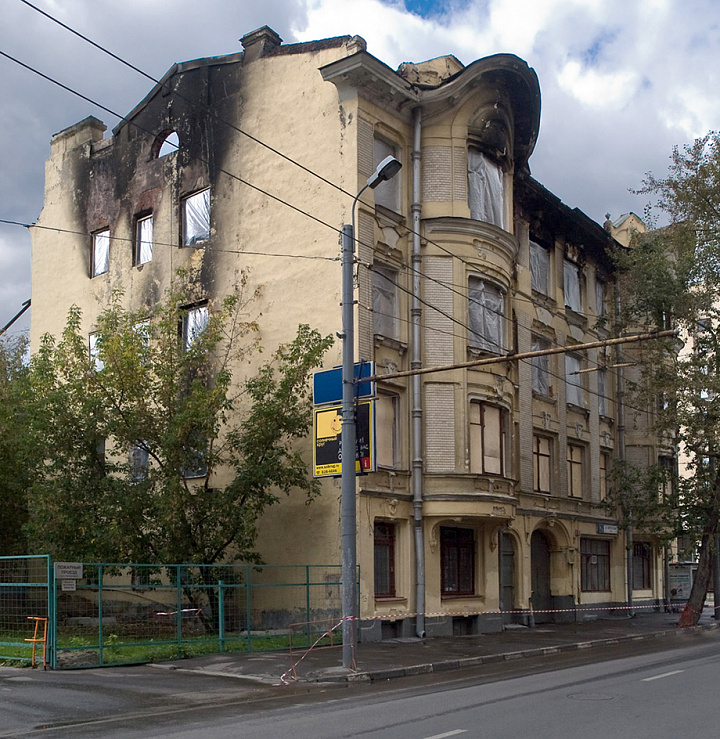 Як змінюються при реставрації знайомі москвичам будинку, розповів МП культуролог Петро Мірошник