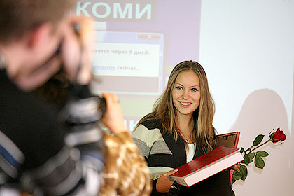 Вона поділила перше місце з екс-кореспондентом газети «Червоний прапор» Валерієм Черніцин